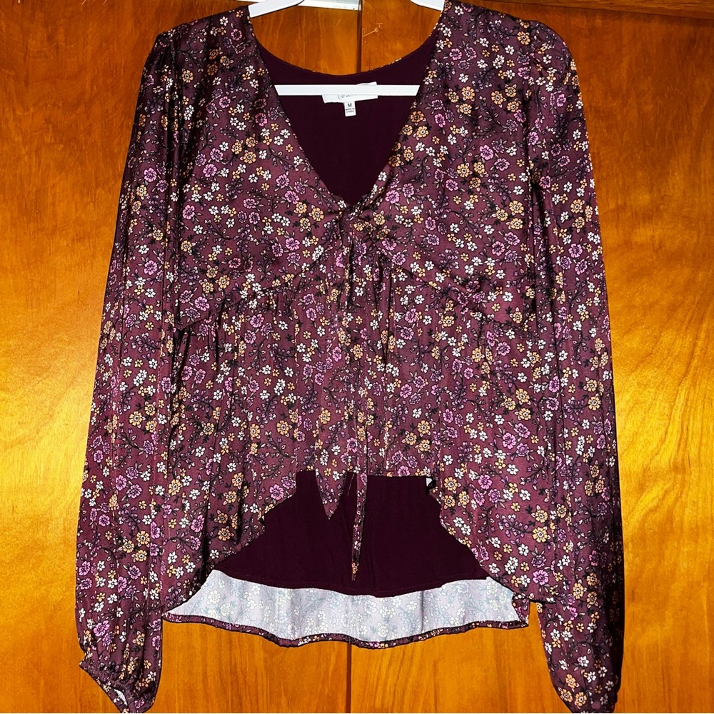 Floral Ruffle Hem Top - Picture 2 of 4